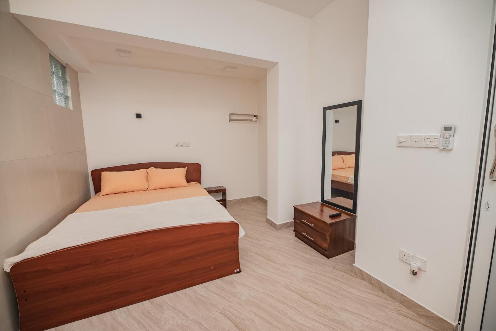 Nnr Wattala Hotel Kültér fotó